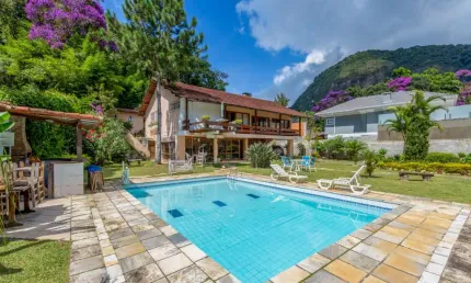 Casa com 4 quartos à venda na Rua Castro Alves, 331, Carlos Guinle, Teresópolis