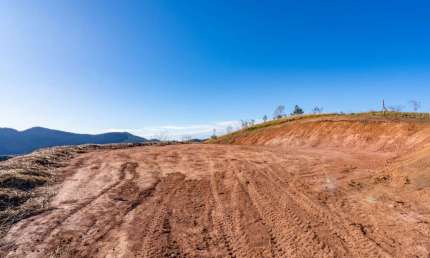 Terreno em condomínio fechado à venda na Rodovia BR-040, 46, Pedro do Rio, Petrópolis