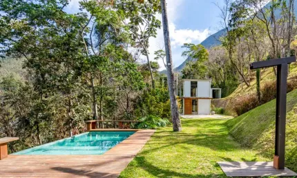 Casa com 4 quartos em condomínio em Araras, Petrópolis.