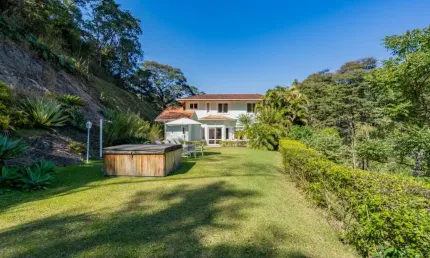 Casa com 4 quartos em condomínio em Secretário, Petrópolis.