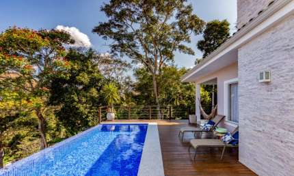 Casa com 3 quartos em condomínio em Itaipava, Petrópolis.