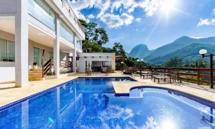 Casa com 4 quartos em condomínio no Quebra Frascos, Teresópolis.