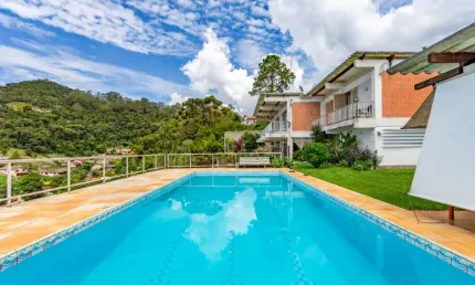 Casa com 3 quartos à venda na Rua Eliseu Visconti, 137, Golfe, Teresópolis