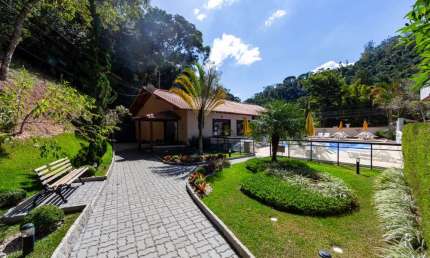 Casa em condomínio com 4 quartos na Cascata do Imbuí, Teresópolis.