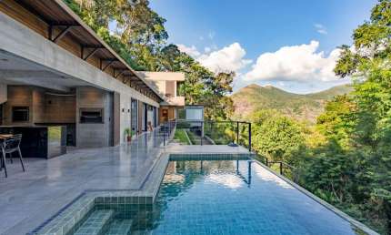 Casa 5 quartos em condomínio em Itaipava, Petrópolis.