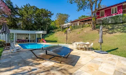 Casa com 7 quartos em condomínio em Araras, Petrópolis.