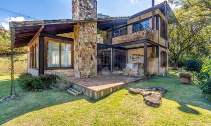 Casa com 2 quartos em condomínio em Araras, Petrópolis.