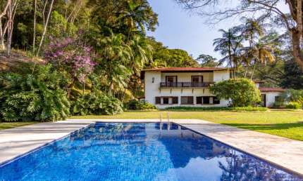 Casa com 9 quartos na Cascata do Imbuí, Teresópolis.