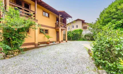 Casa com 3 quartos à venda na Rua Capitão Teodomiro Lippi, 90, Panorama, Teresópolis