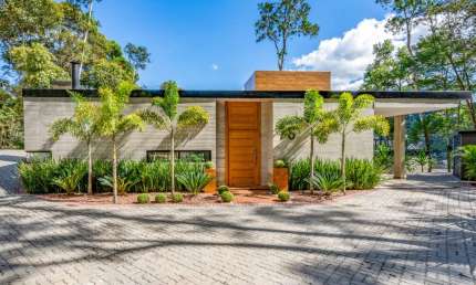 Casa com 3 quartos em condomínio no Parque do Imbuí, Teresópolis.