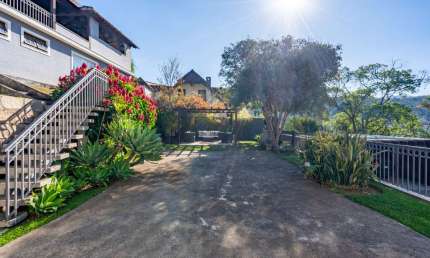 Casa com 4 quartos em condomínio em Bonsucesso, Petrópolis.