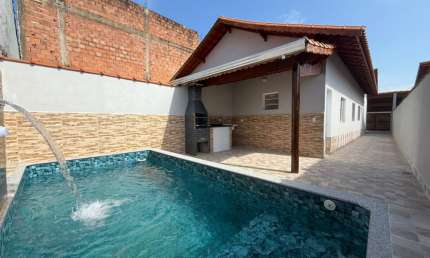 Casa para Venda no bairro Jardim Praia Grande, localizado na cidade de Mongaguá / SP.