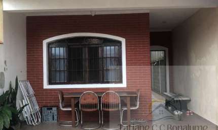 Casa a Venda no bairro Jardim Suarão, localizado na cidade de Itanhaém SP.