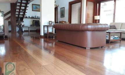 Excelente Casa C/ Terreno de 1070 mts! 450 AC! C/ Piscina e Quadra !