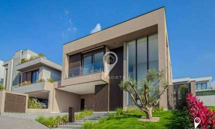 Linda casa Nova Mobiliada com 5 dormitórios, sendo 4 suítes à venda, 411 m² por R$ 7.990.000 - Alphaville - Santana de Parnaíba/SP