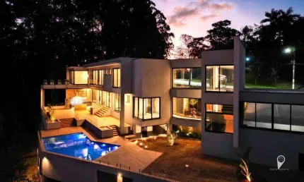 Maravilhosa mansão com  2367 mts de terreno, 850 m²  de área construída por r$ 18.900.000 - tamboré 1 - barueri/sp