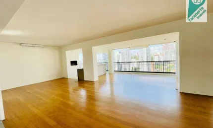 Excelente apto c/ 3 suítes. com vista excepcional em rua calma e arborizada, próximo ao metrô v. madalena! 4 vagas!