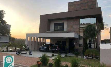 Casa de Alto Padrão em Excelente Condomínio junto à Natureza!  Piscina C/ Borda infinita C/ Vista para Mata! Estuda-se Permuta!