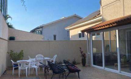 Casa com 4 dormitórios à venda, 380 m² por R$ 2.790.000 - Morada dos Pinheiros (Aldeia da Serra) - SP