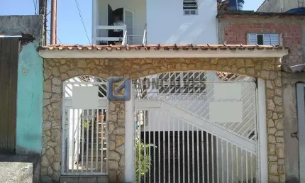 Casa com 3 quartos à venda na professora adelia alves martins, r, parque selecta (montanhão), são bernardo do campo por r$ 480.000