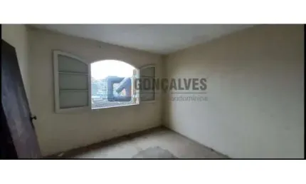 Terreno à venda na FELICIO CANALI, R, São João, Mauá por R$ 265.000