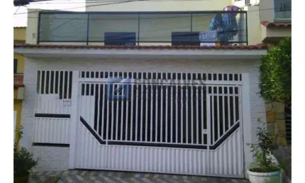 Casa com 4 quartos à venda na CLEONICE CANDIDA FANANI, R, Jordanópolis, São Bernardo do Campo, 247 m2 por R$ 690.000