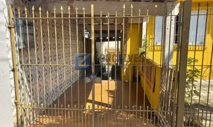 Casa à venda no bairro independência em são bernardo do campo com terreno de 250m² e 2 dormitorios.
