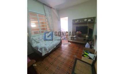 Casa com 3 quartos à venda na TRINTA E UM DE MARCO, AV, Taboão, São Bernardo do Campo, 140 m2 por R$ 660.000