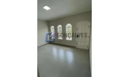 Casa à venda no bairro jardim independência em são bernardo do campo com 151m² e 2 dormitórios.