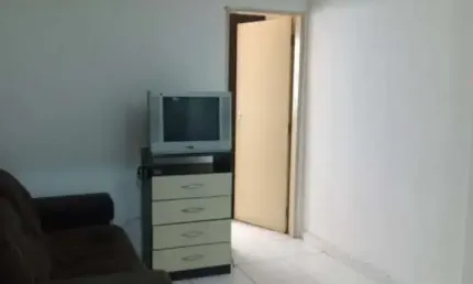 Sala Living na quadra da Praia do Boquierão em Santos / SP