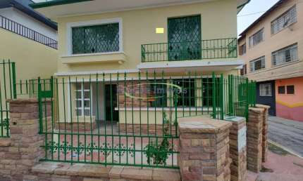 Casa Sobrado a venda / Locação  para moradia ou comércio no bairro da  Aclimação / SP