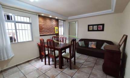 Venda de apartamento mobiliado a 1 quadra da Praia na Pompéia em Santos / SP