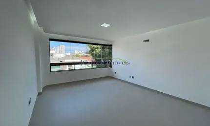 Venda de casa sobreposta alta nova com 4 suítes e lazer e 2 vagas no bairro da aparecida em santos / sp