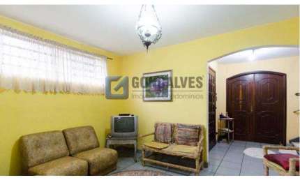 Casa com 4 quartos para alugar na PRINCESA FRANCISCA CAROLINA, R, Nova Petrópolis, São Bernardo do Campo por R$ 8.900