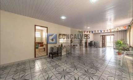 Casa com 3 quartos para alugar na PORTO SEGURO, R, Santa Teresinha, Santo André, 280 m2 por R$ 5.500