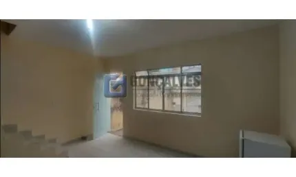 Casa com 2 quartos para alugar na Rua Sílvio Felice Vazzolla, Demarchi, São Bernardo do Campo, 100 m2 por R$ 2.500