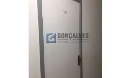 Sala comercial com 1 sala para alugar na DONA ELISA FLAQUER, R, Centro, Santo André, 32 m2 por R$ 1.550