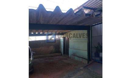 Casa com 1 quarto para alugar na LEIRIA, R, Vila Lusitânia, São Bernardo do Campo por R$ 1.200