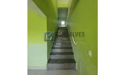 Casa com 2 quartos para alugar na ITUA, R, Jardim Petroni, São Bernardo do Campo por R$ 1.600