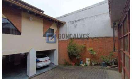 Casa com 3 quartos para alugar na VALENTIM MAGALHAES, AV, Condomínio Maracanã, Santo André, 232 m2 por R$ 3.000