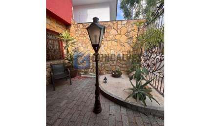 Casa comercial com 1 sala para alugar na PAULO SETUBAL, R, Parque Anchieta, São Bernardo do Campo por R$ 3.700