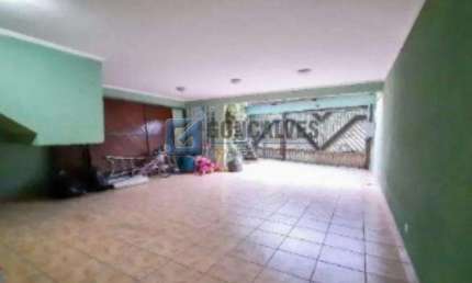 Casa com 4 quartos para alugar na ALBINO DOS SANTOS QUELHAS, R, Taboão, São Bernardo do Campo, 185 m2 por R$ 8.000