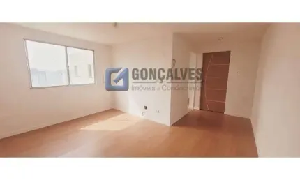 Apartamento com 2 quartos para alugar na TIRADENTES, R, Santa Terezinha, São Bernardo do Campo, 56 m2 por R$ 1.400