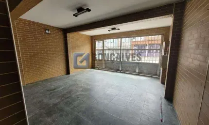 Casa com 3 quartos para alugar na PADRE PEDRO RIGO, R, Planalto, São Bernardo do Campo, 160 m2 por R$ 2.800