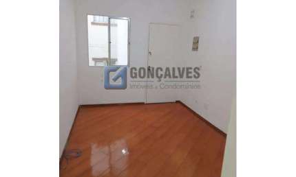 Casa com 3 quartos para alugar na ERNESTO PEDRON, R, Jardim Las Vegas, Santo André, 180 m2 por R$ 3.500