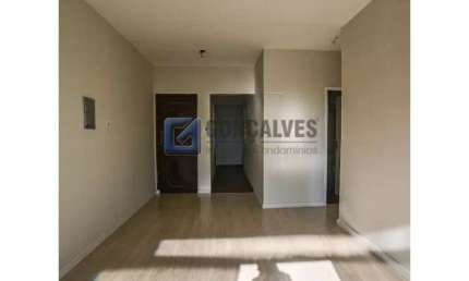 Casa com 2 quartos para alugar na ADOLFO LUTZ, R, Vila Apiaí, Santo André, 120 m2 por R$ 2.200