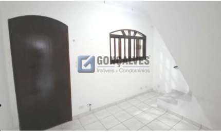 Casa com 2 quartos para alugar na TEREZINHA LIMA, TV, Parque Botujuru, São Bernardo do Campo por R$ 2.100