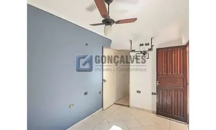 Casa com 2 quartos para alugar na ITAGUASSU, R, Rudge Ramos, São Bernardo do Campo por R$ 3.000