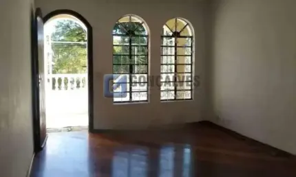 Casa com 3 quartos para alugar na DAS OLIVEIRAS, R, Jardim, Santo André por R$ 3.500