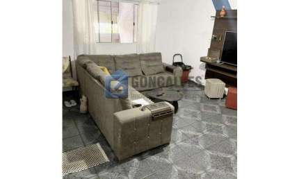 Casa com 3 quartos para alugar na SODALITA, R, Jardim Ipê, São Bernardo do Campo por R$ 2.000